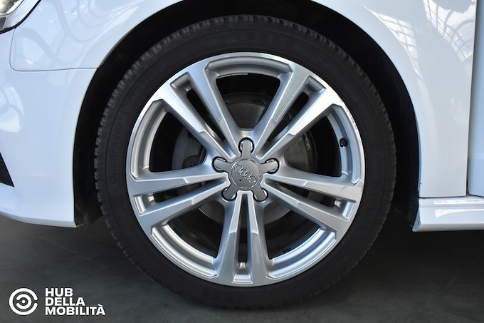 AUDI A3 SPB 30 g-tron S tronic Admired